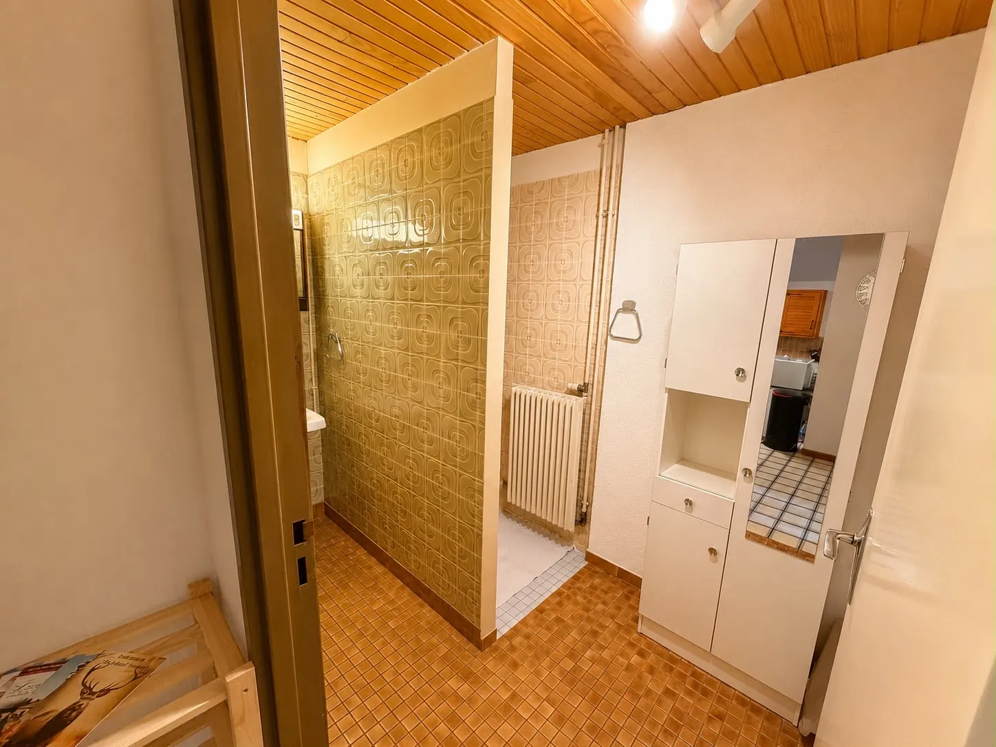 Salle d'eau et rangements